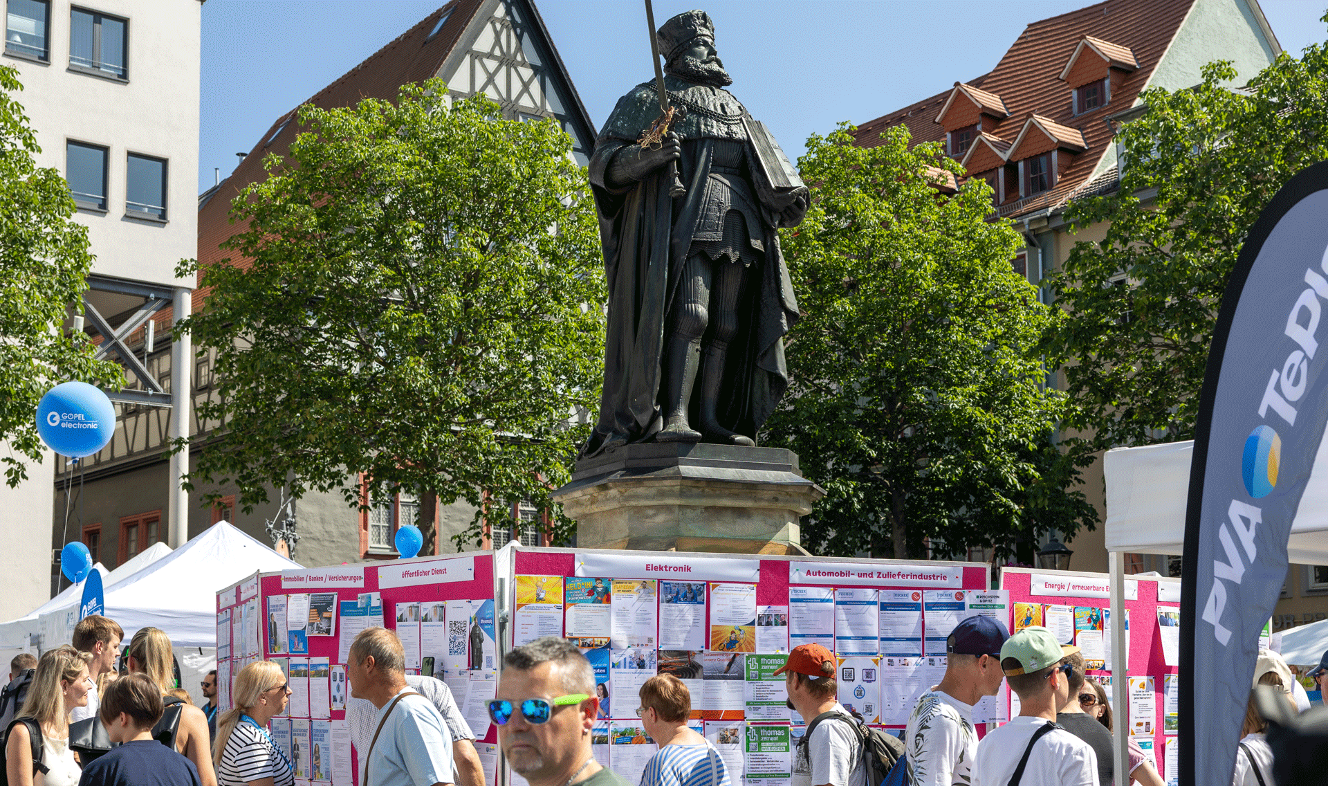 jobwall_Jena Die Jobwall mit vielen Jobangeboten beim jobwalk Jena